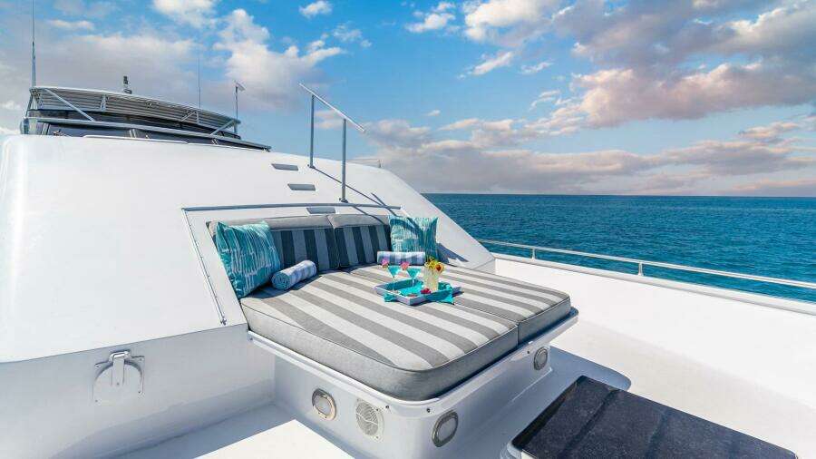 1997 Broward Raised Pilothouse