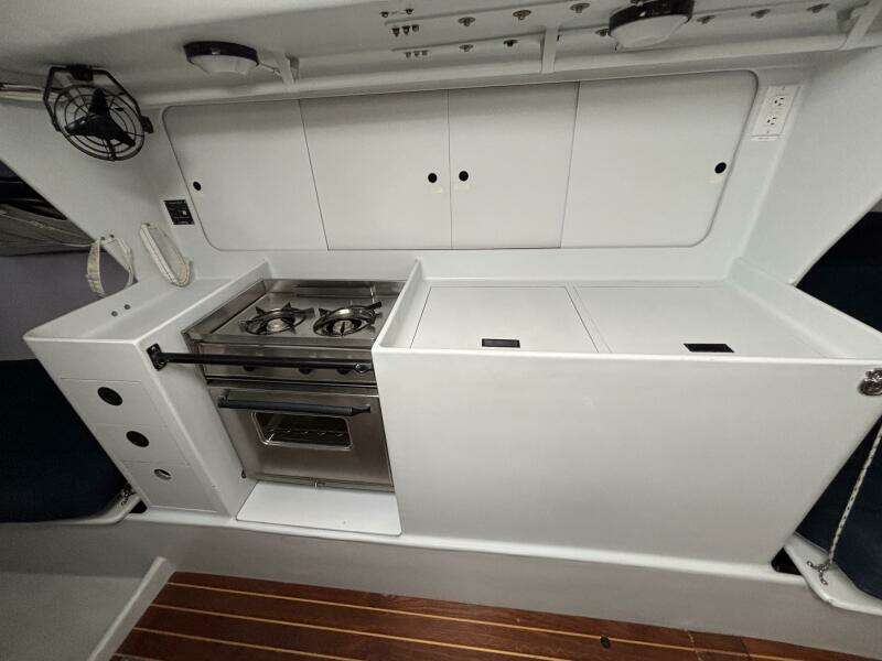 1995 Concordia Tripp 47