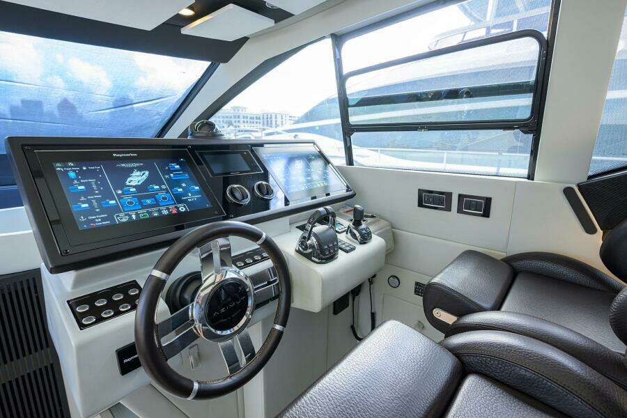 2019 Azimut S7