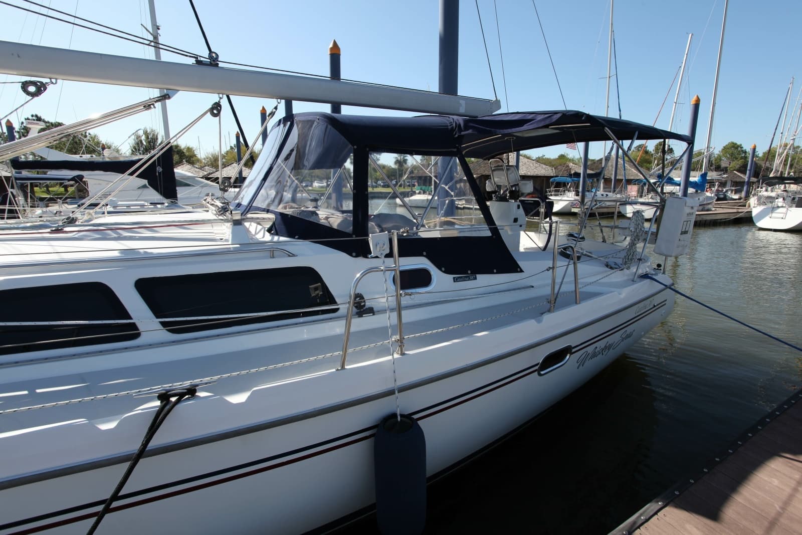 2005 Catalina 387