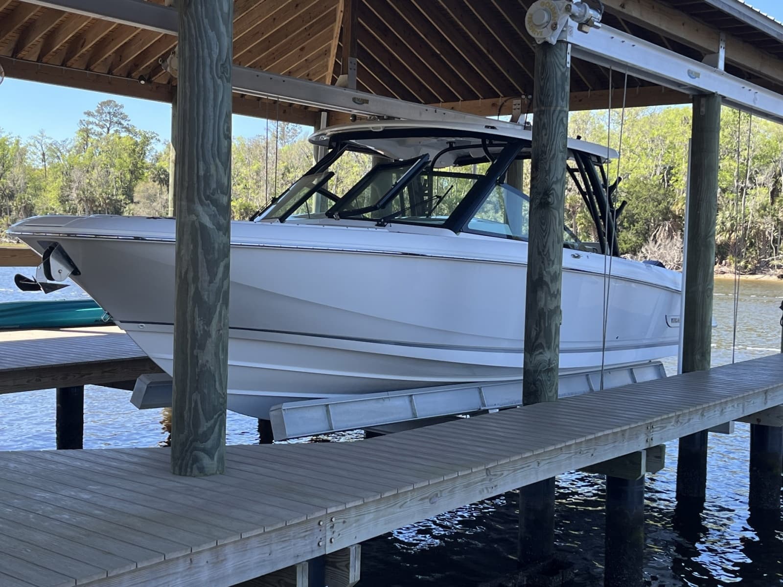 2022 Boston Whaler 320 Vantage