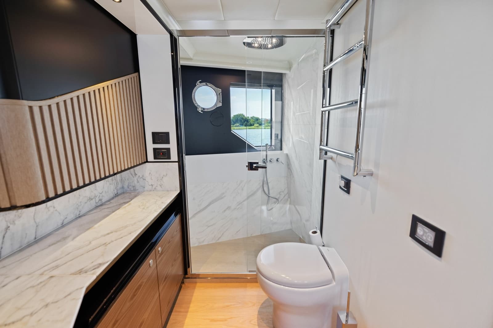 2024 Absolute Navetta 64