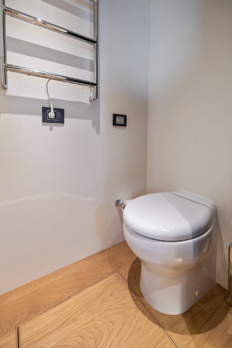 2024 Absolute Navetta 64