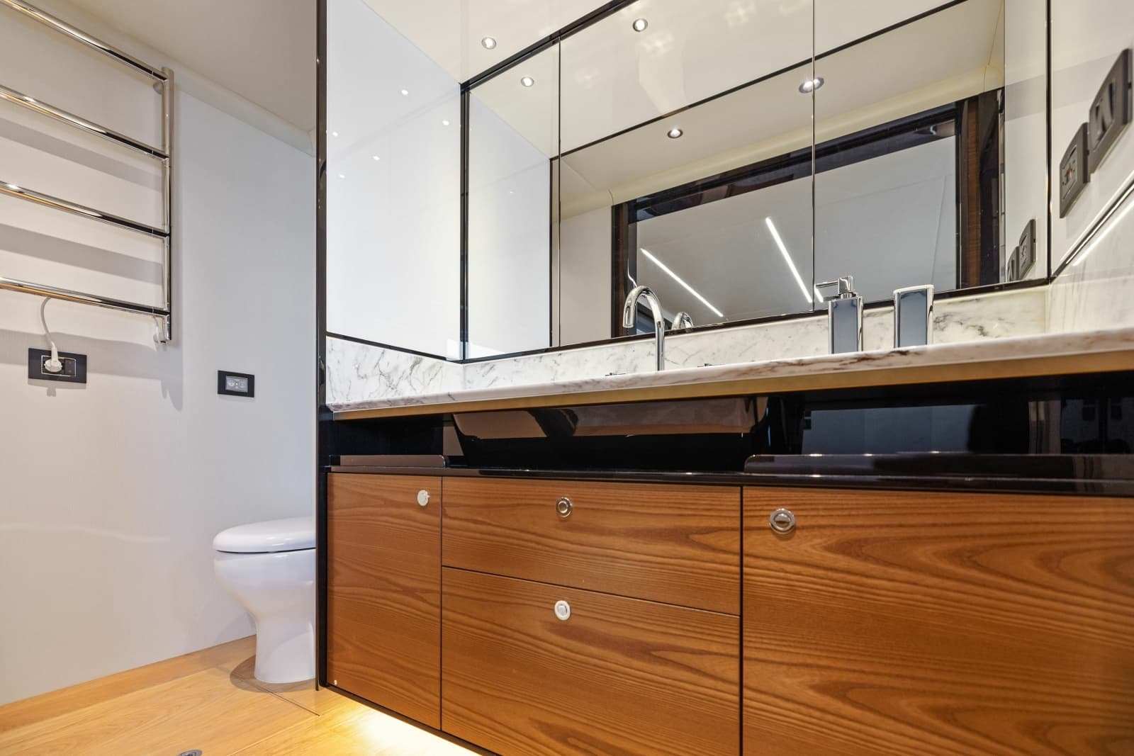 2024 Absolute Navetta 64