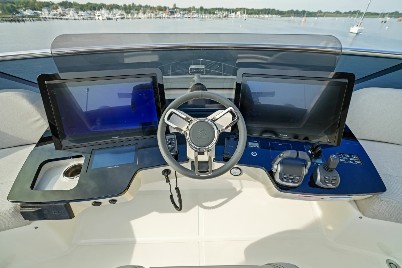 2024 Absolute Navetta 64