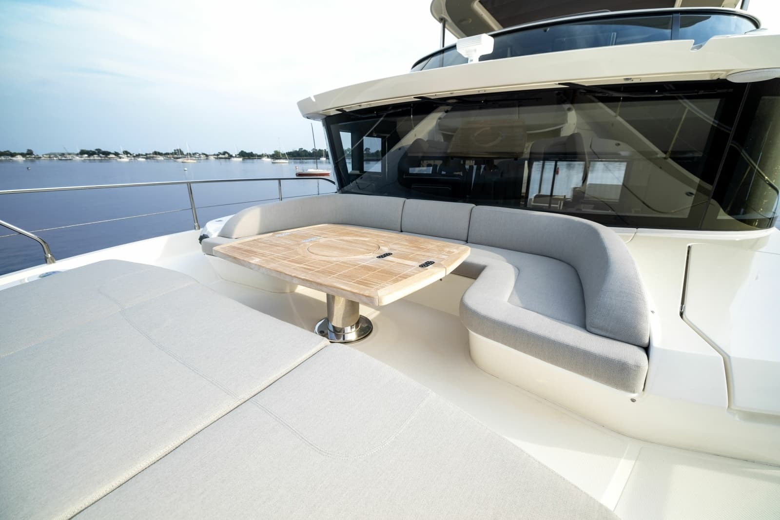 2024 Absolute Navetta 64
