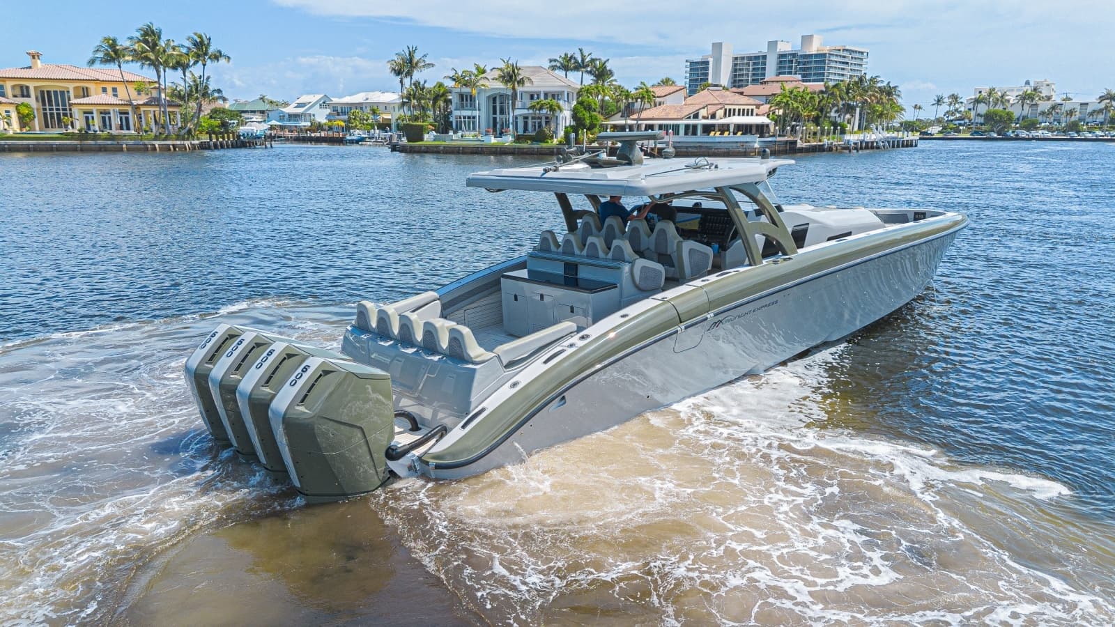 2025 Midnight Express 52 Vitesse