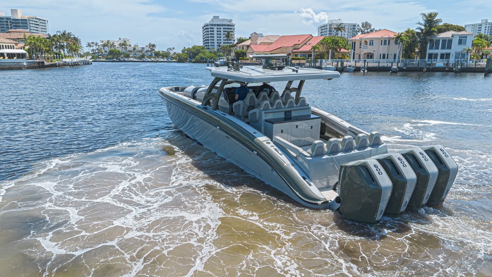 2025 Midnight Express 52 Vitesse