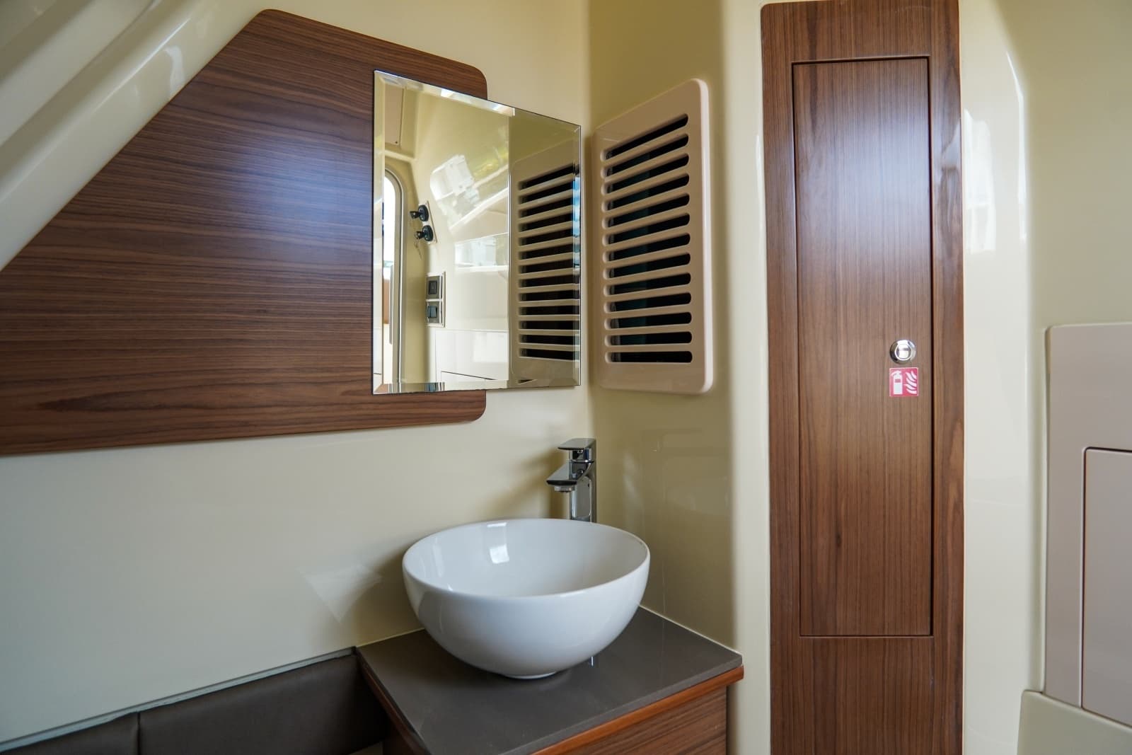 2026 Chris-Craft 31 Catalina