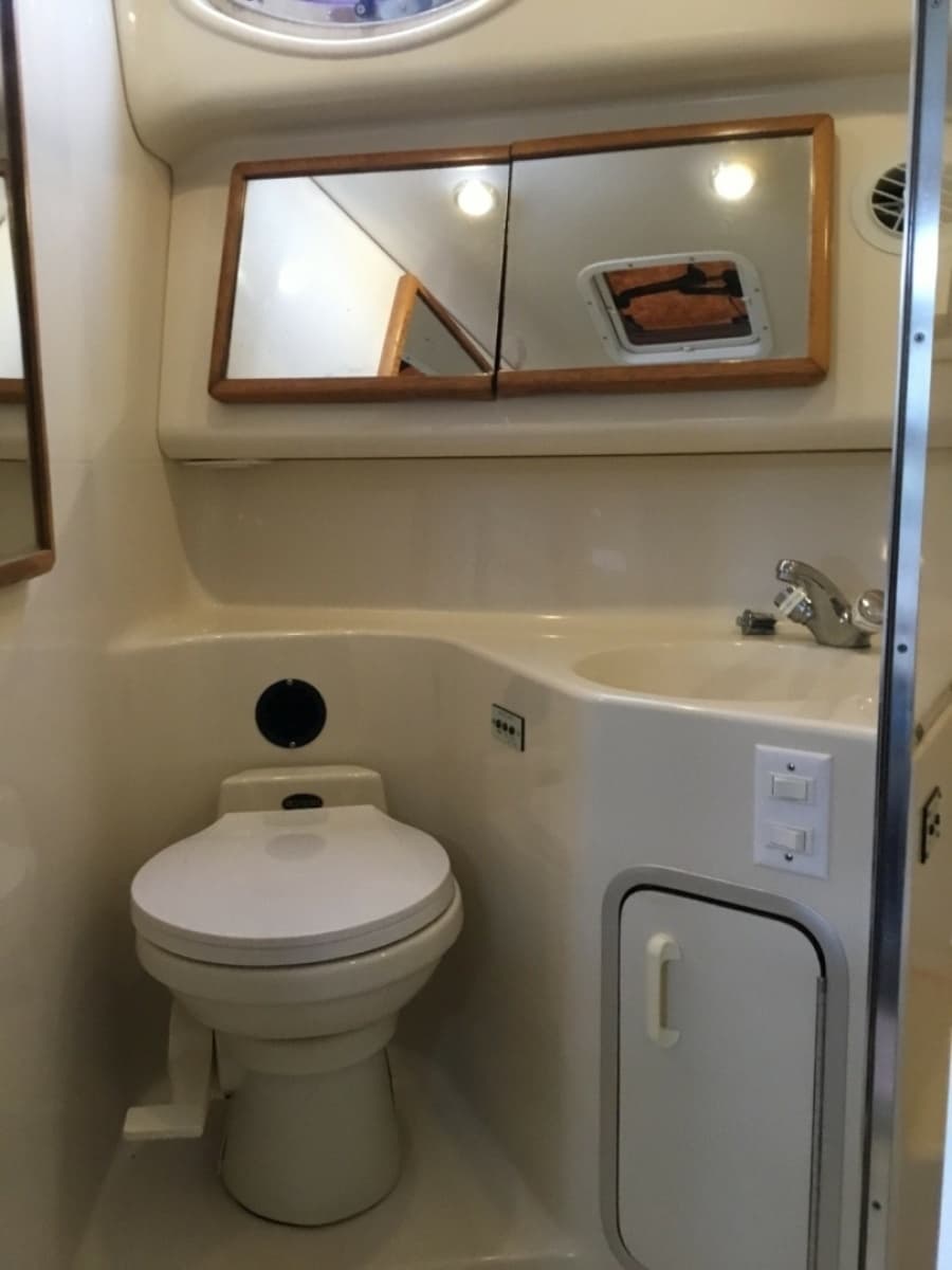 1995 Sea Ray Sun Dancer 370