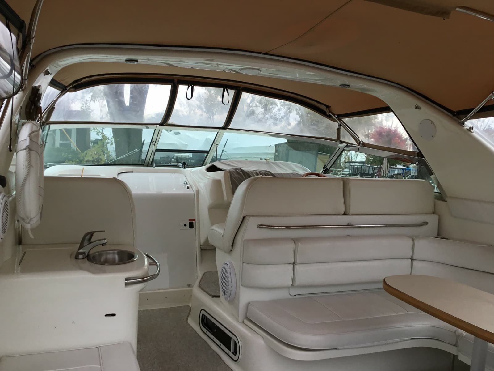 1995 Sea Ray Sun Dancer 370