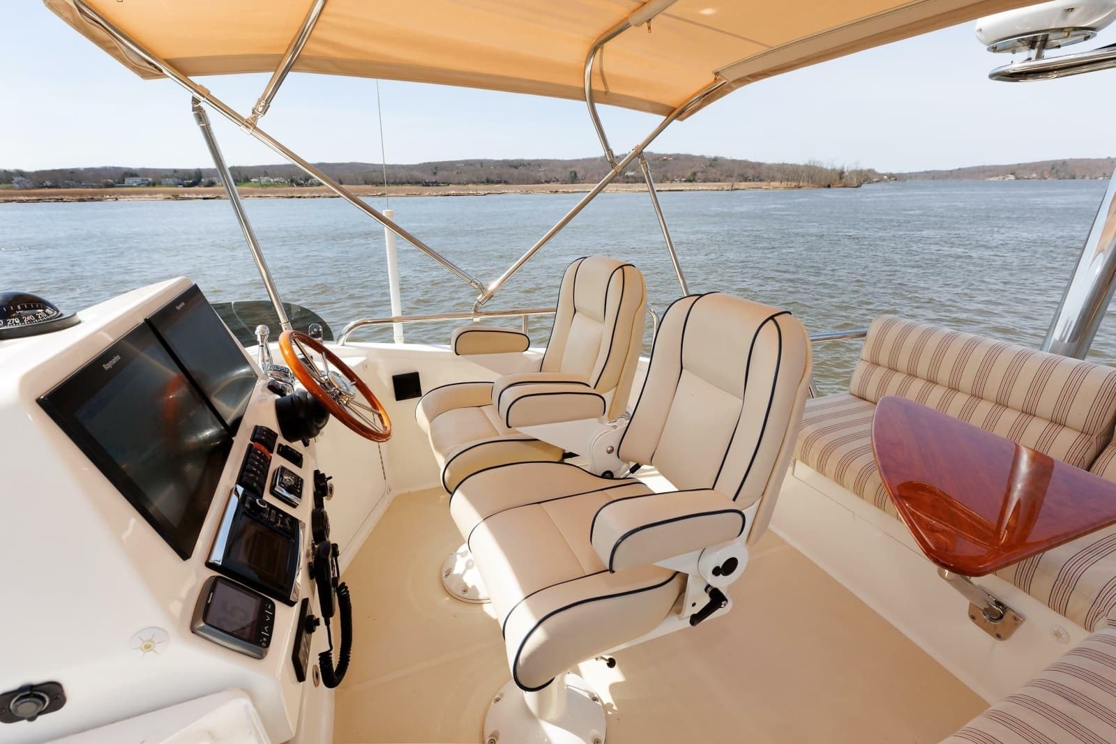 2016 Sabre 42 Fly Bridge Sedan