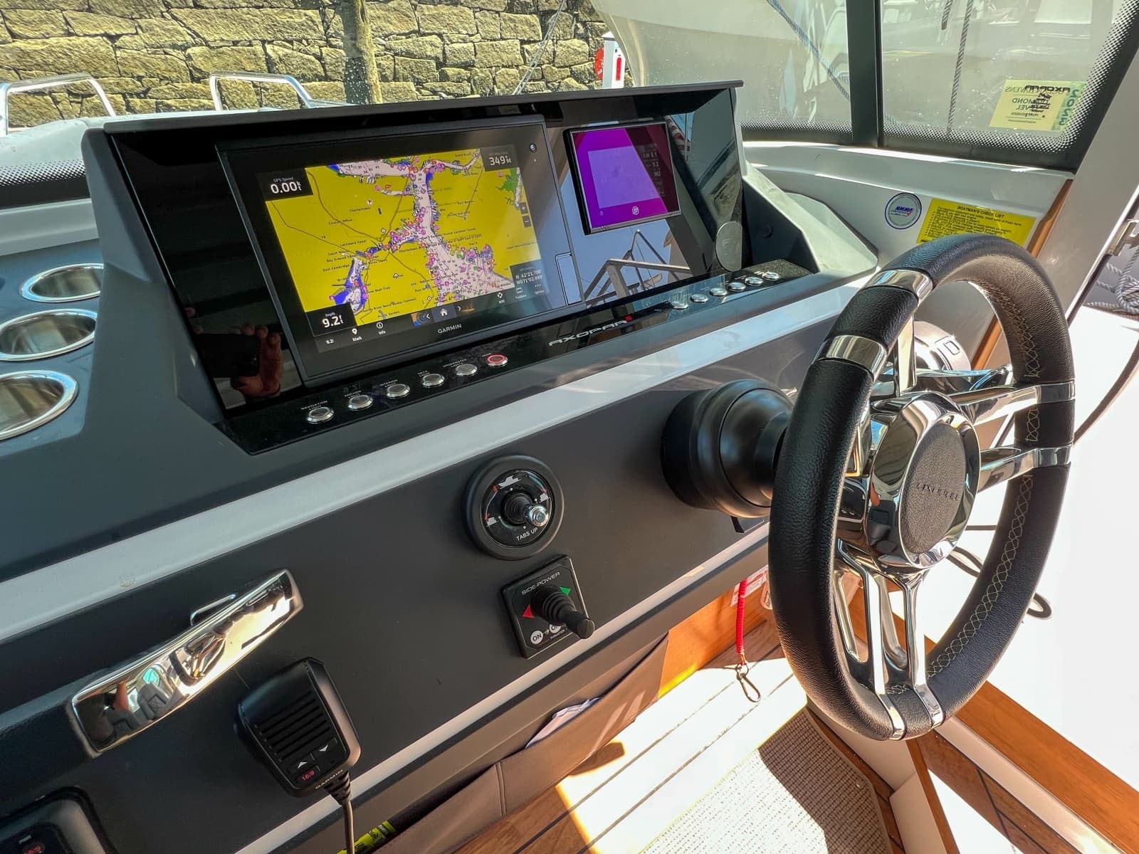 2020 Axopar 28 Cabin