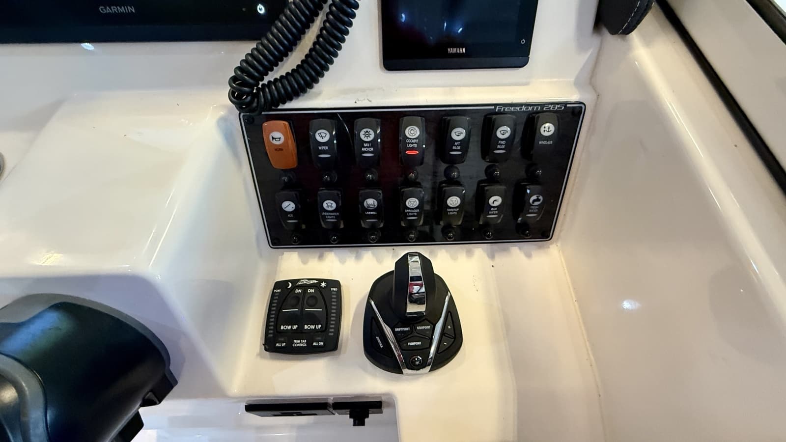 2023 Grady-White Freedom 285