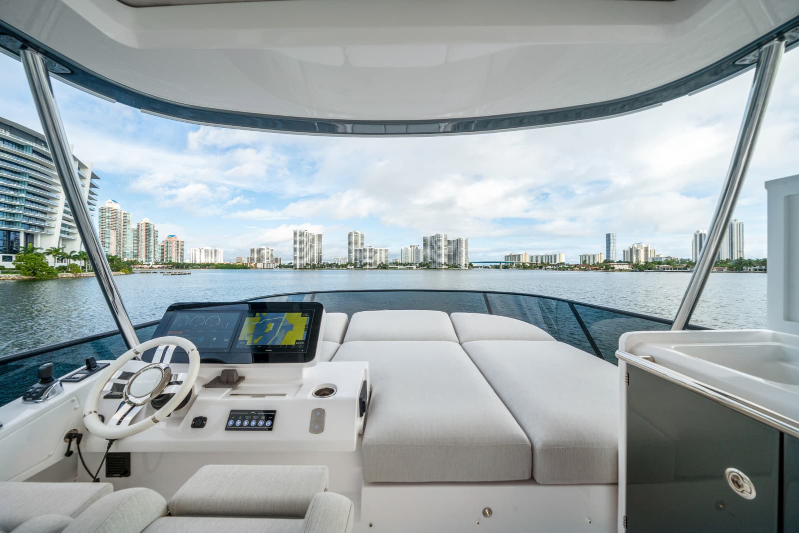2023 Azimut 53 FLY