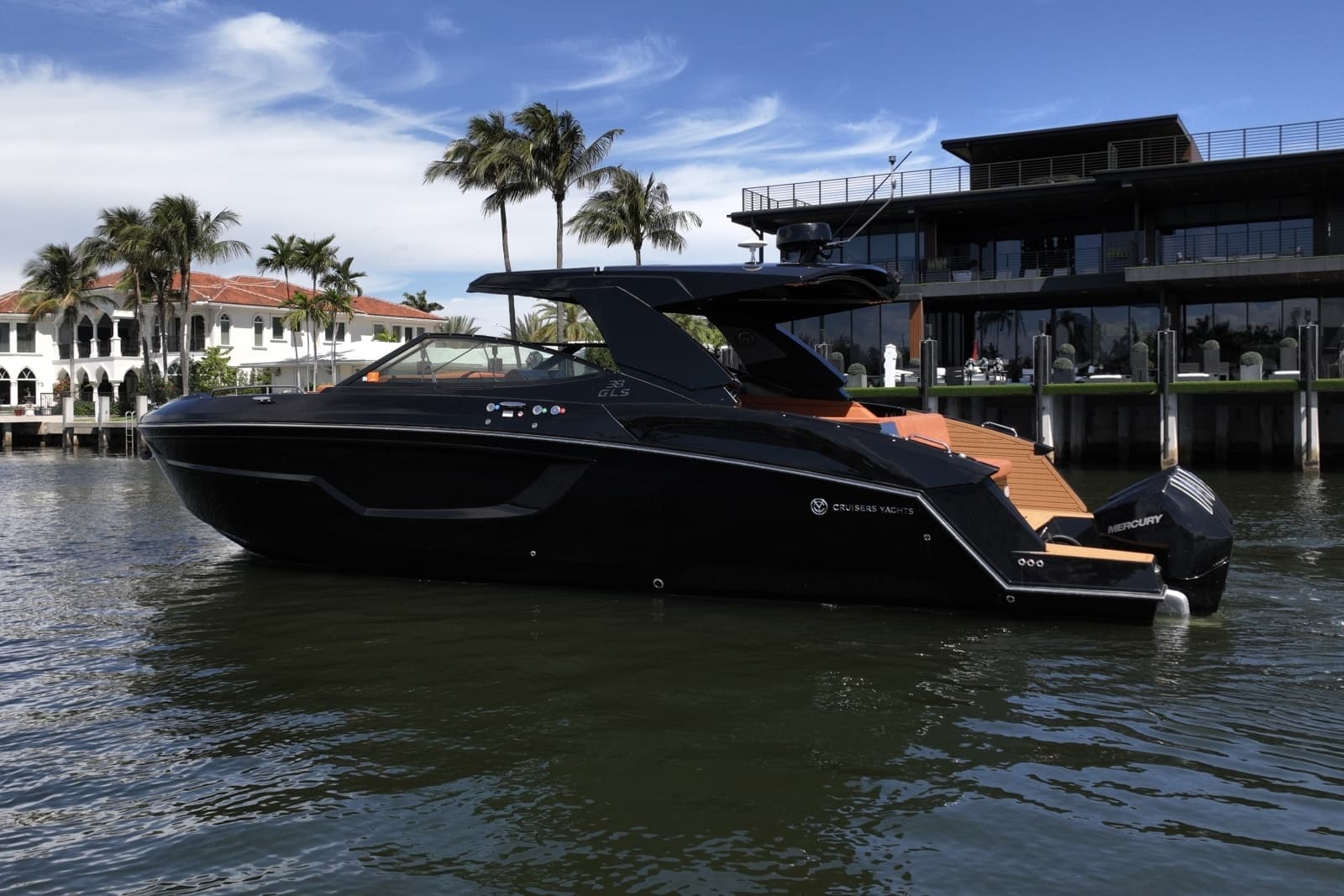 2022 Cruisers Yachts 38 GLS OB