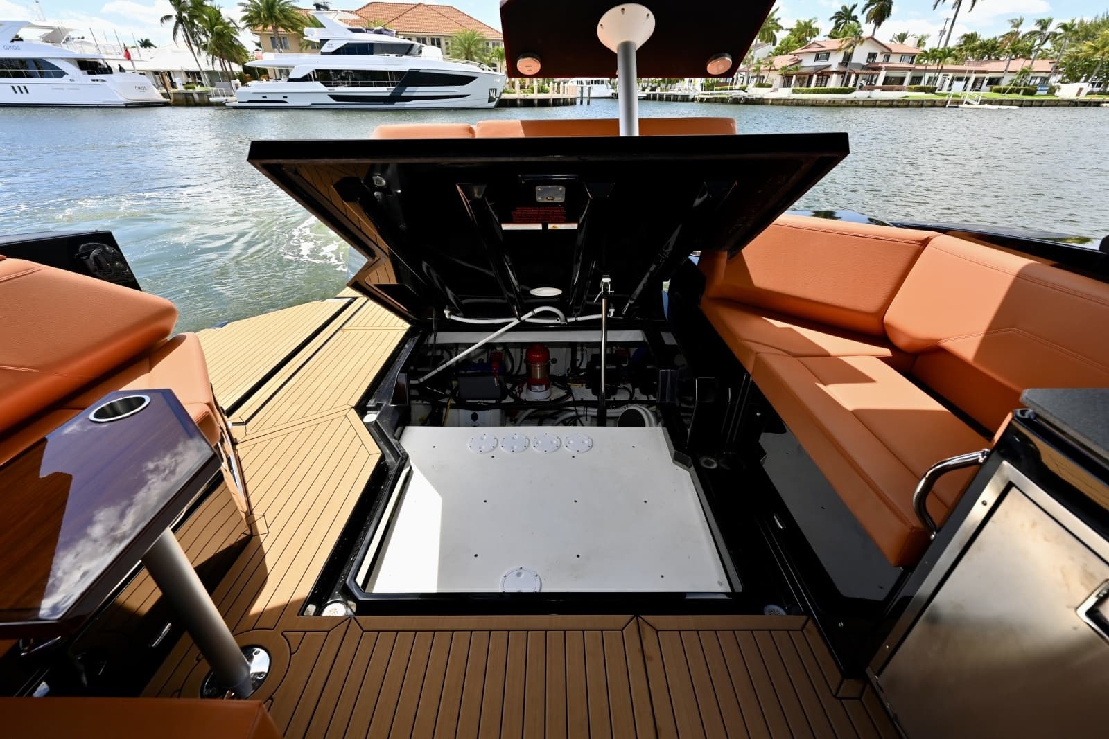 2022 Cruisers Yachts 38 GLS OB