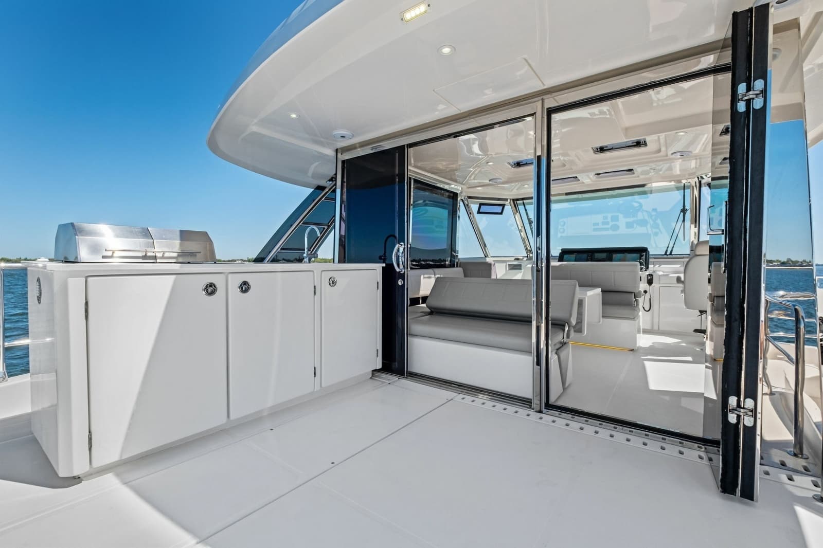2022 54 Aquila Powercat 'Remarkable I'