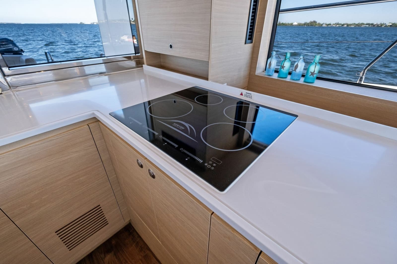 2022 54 Aquila Powercat 'Remarkable I'