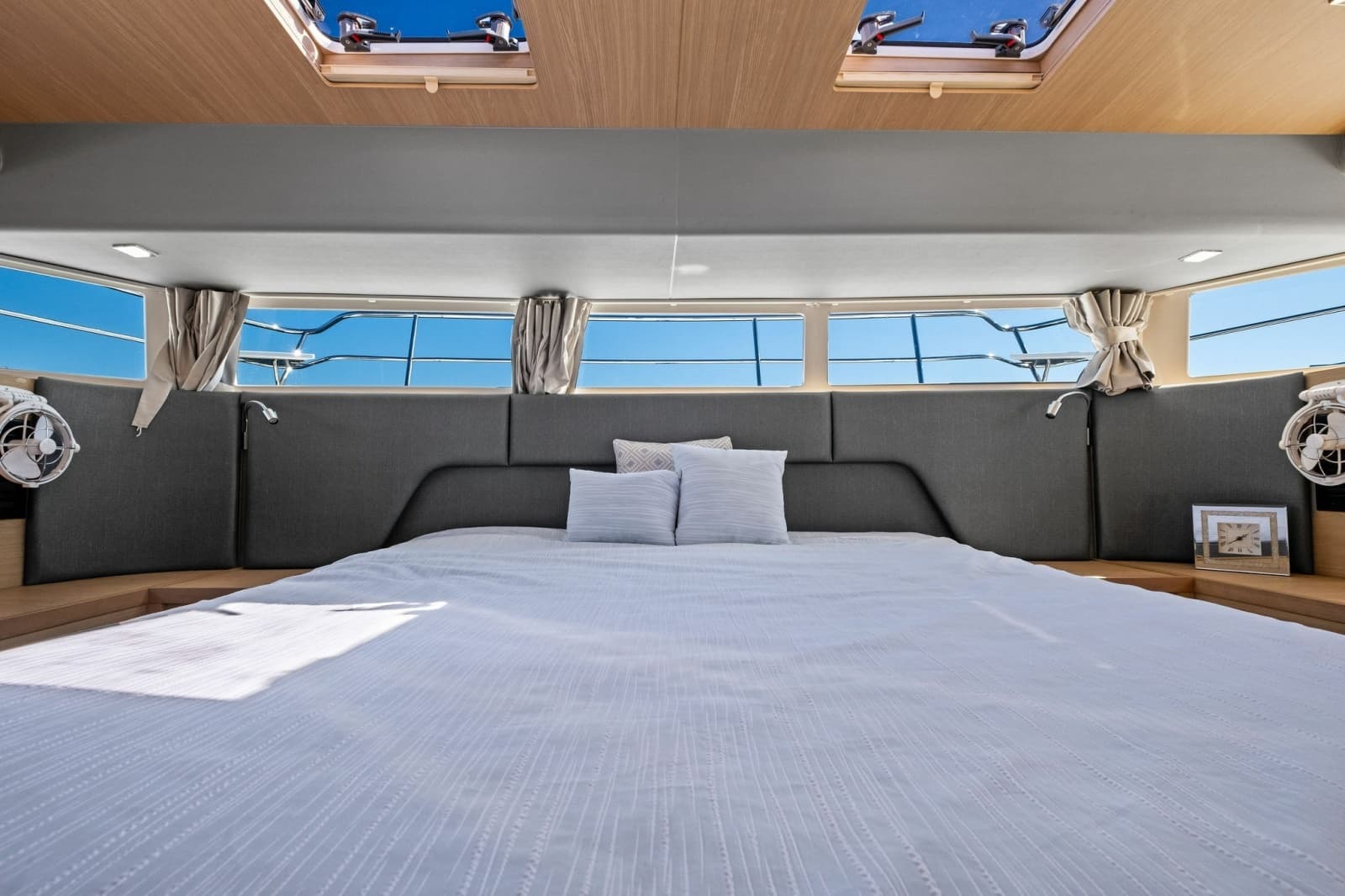 2022 54 Aquila Powercat 'Remarkable I'
