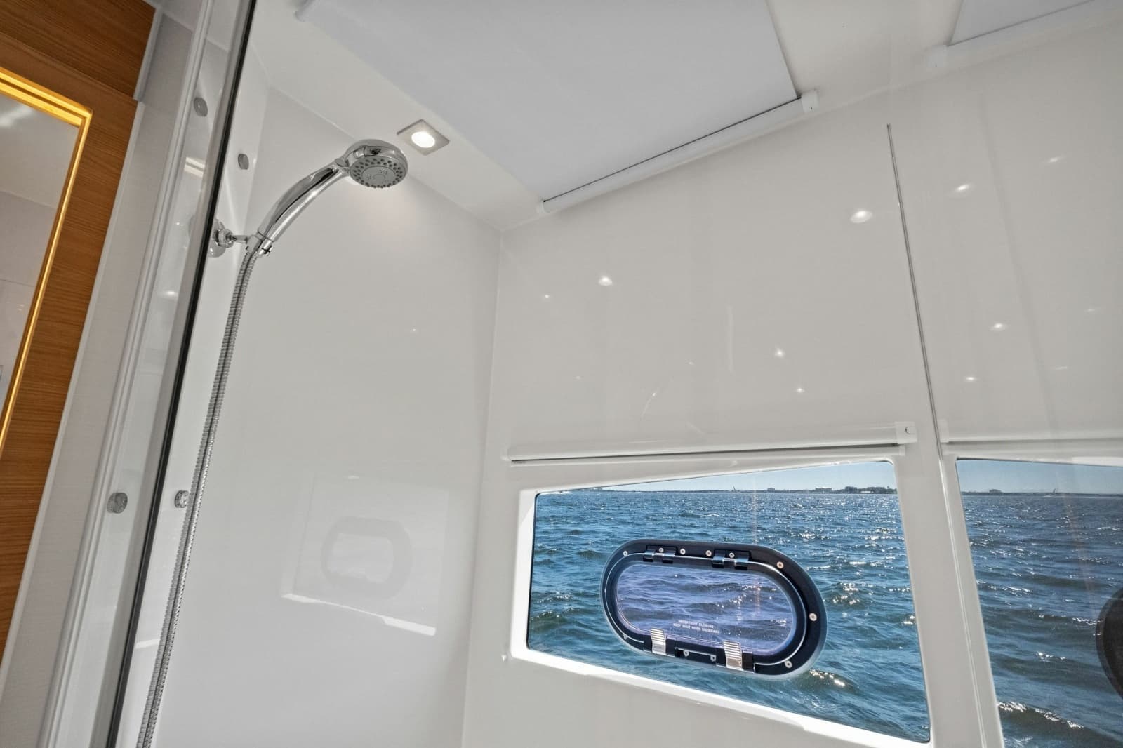 2022 54 Aquila Powercat 'Remarkable I'