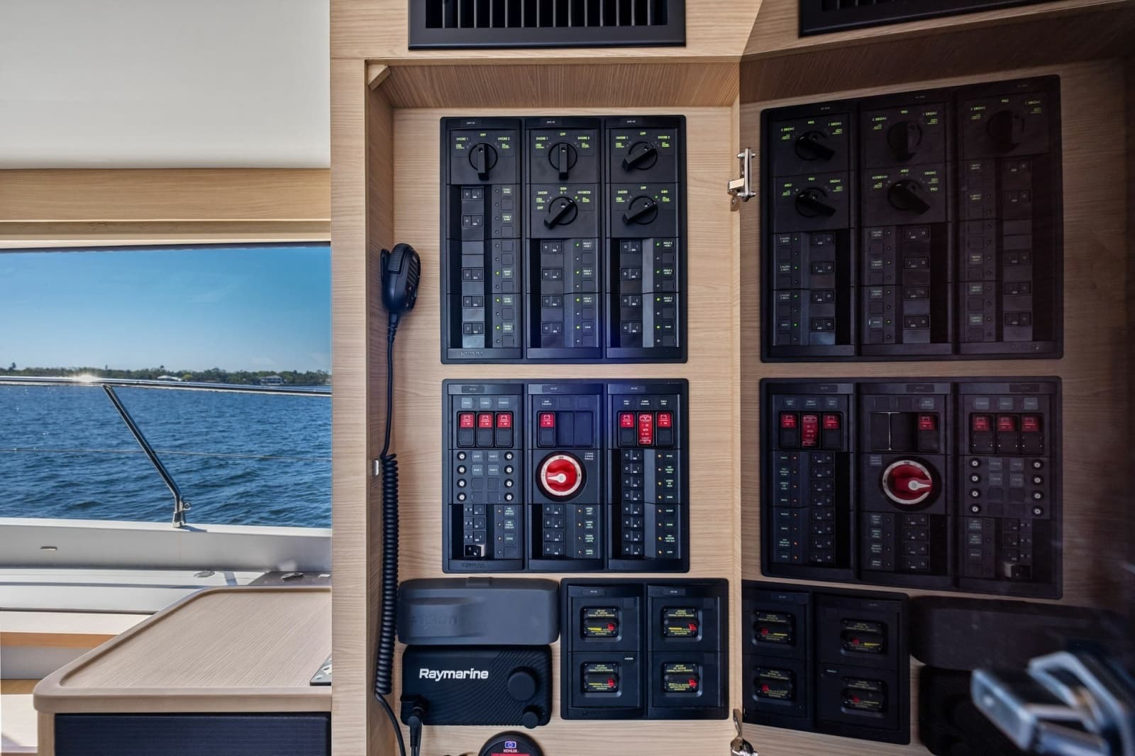 2022 54 Aquila Powercat 'Remarkable I'