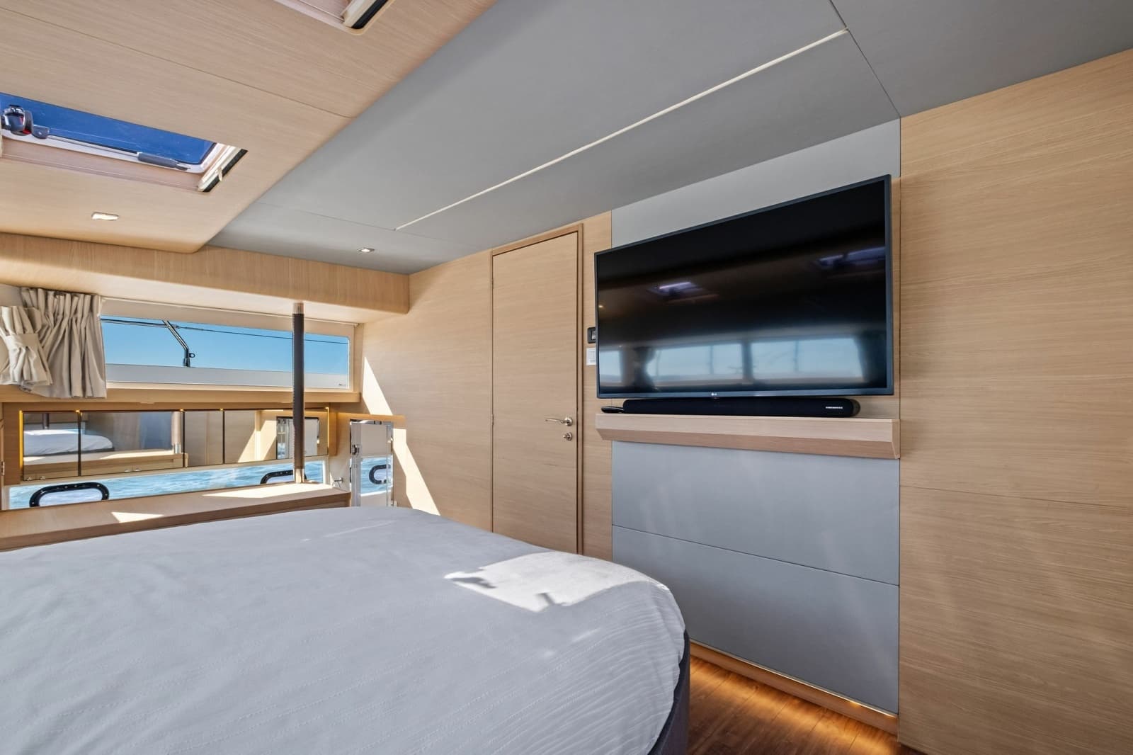 2022 54 Aquila Powercat 'Remarkable I'