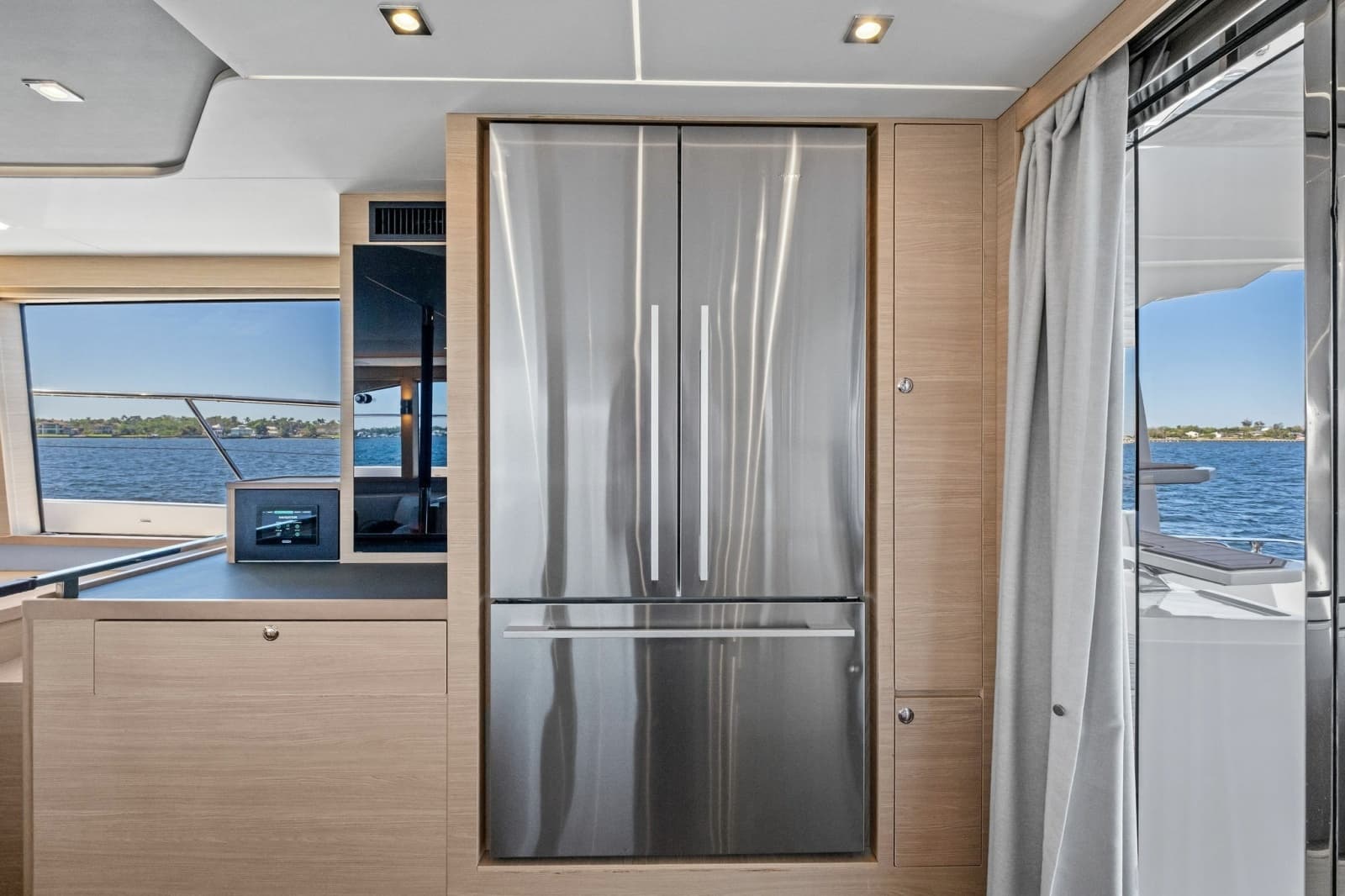 2022 54 Aquila Powercat 'Remarkable I'
