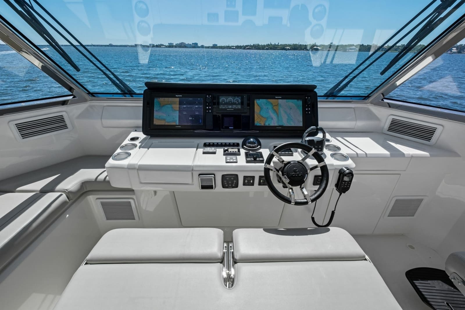 2022 54 Aquila Powercat 'Remarkable I'