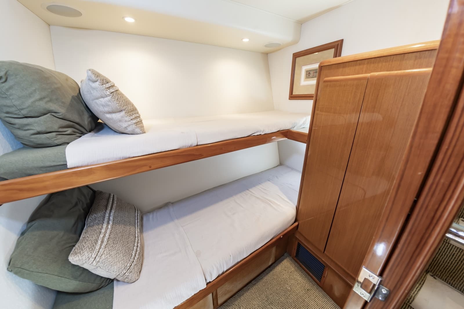 60VikingDarkHorse080