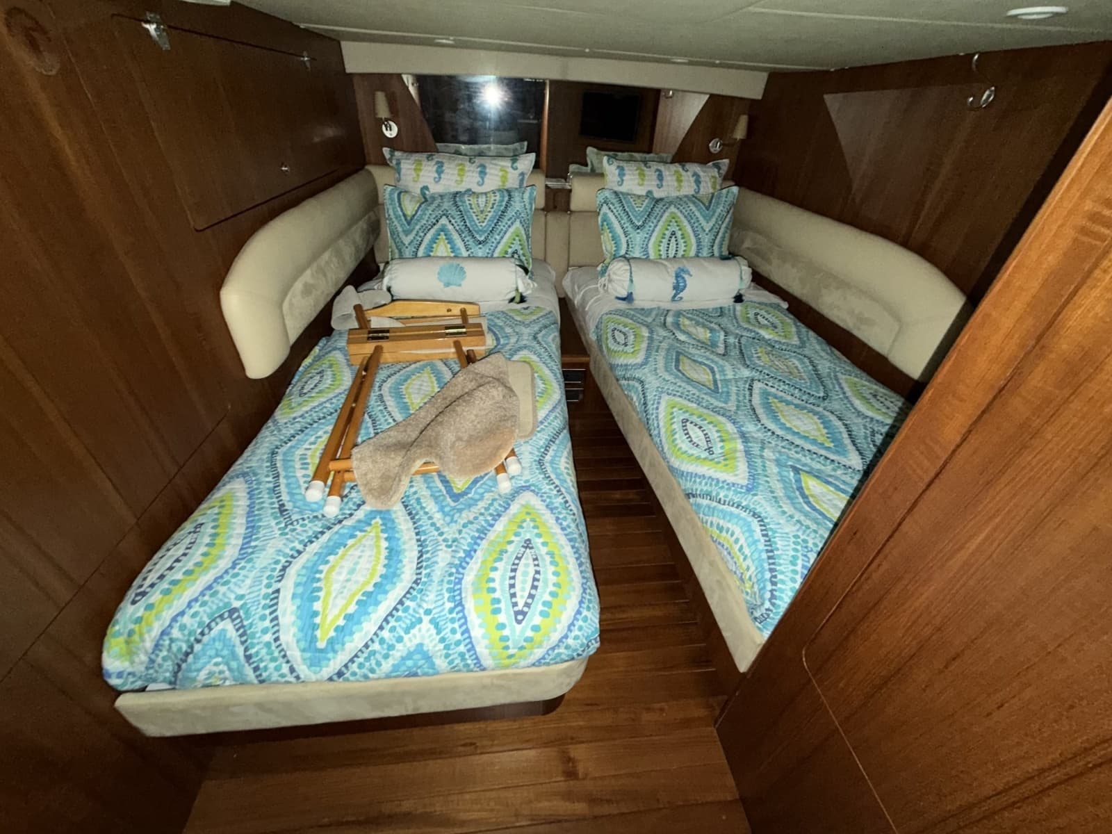 2006 Tiara Yachts 43 Sovran