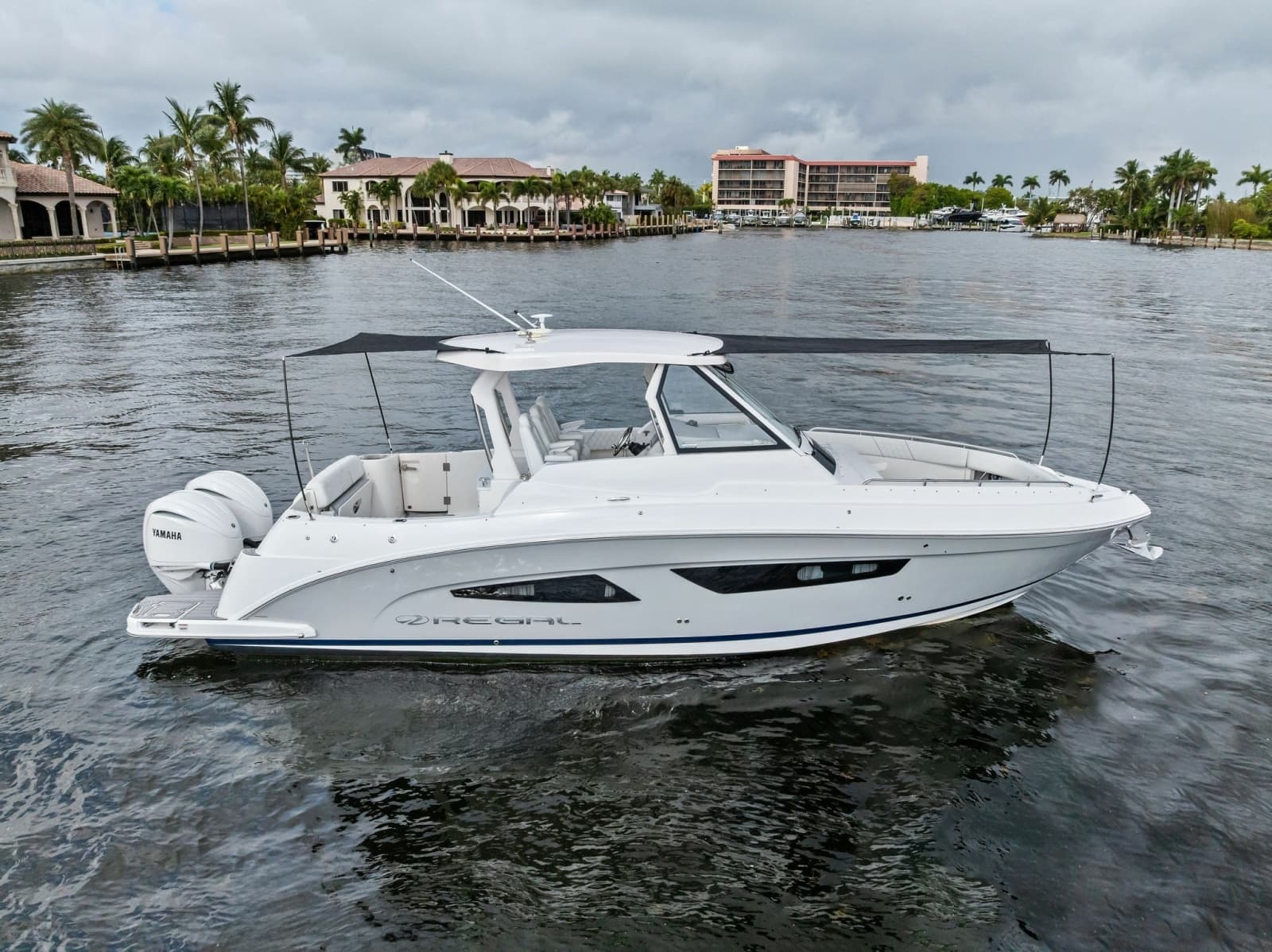2022 Regal 33 SAV