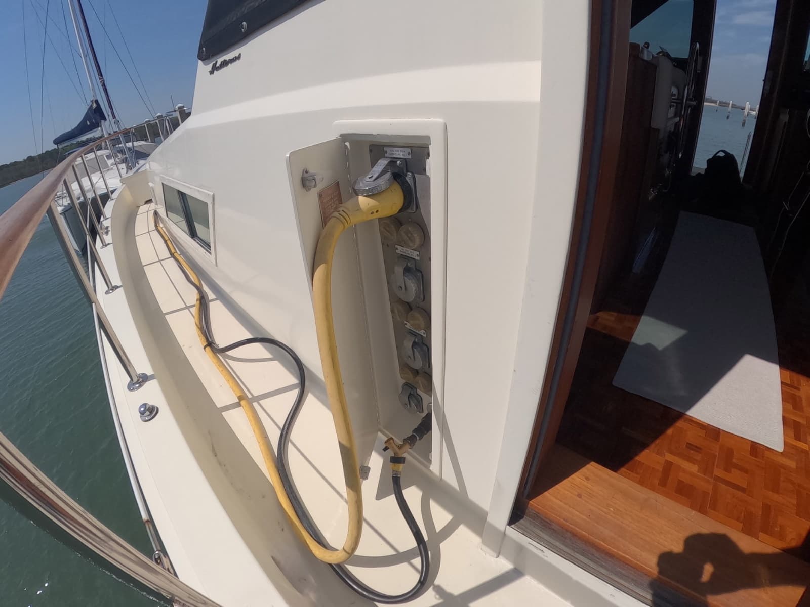 1987 Hatteras Motor Yacht