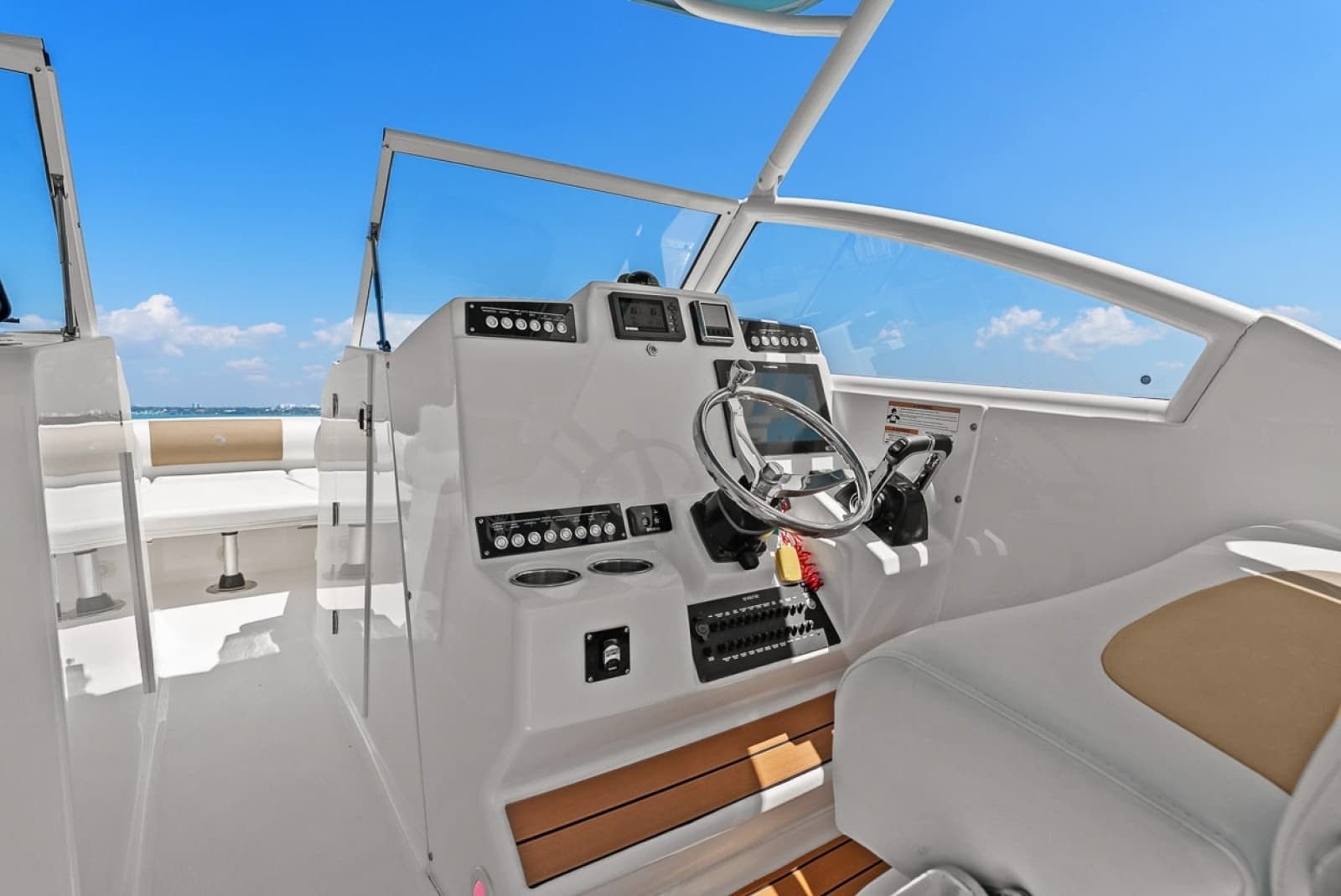 2018 Edgewater 280CX