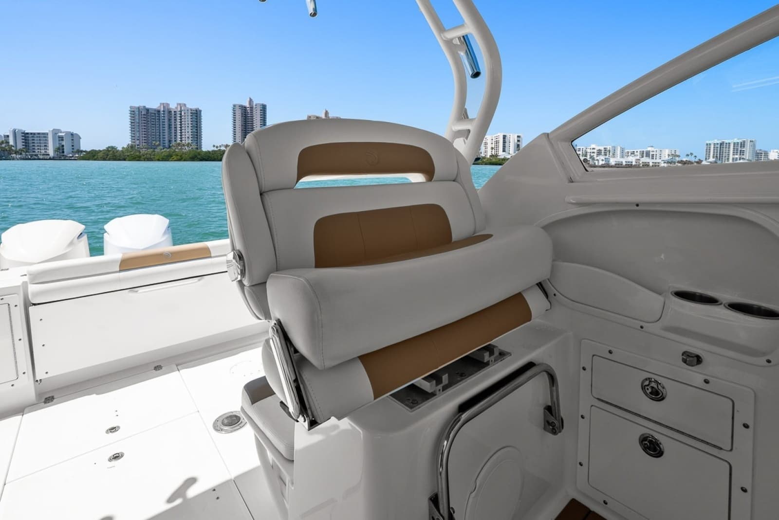 2018 Edgewater 280CX