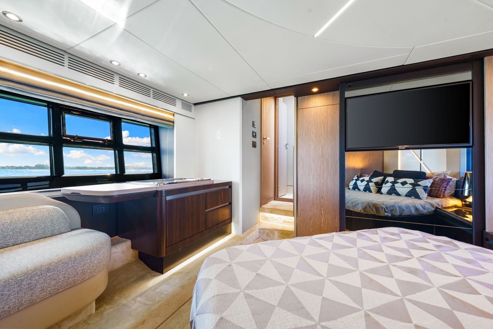 2020 Azimut S6