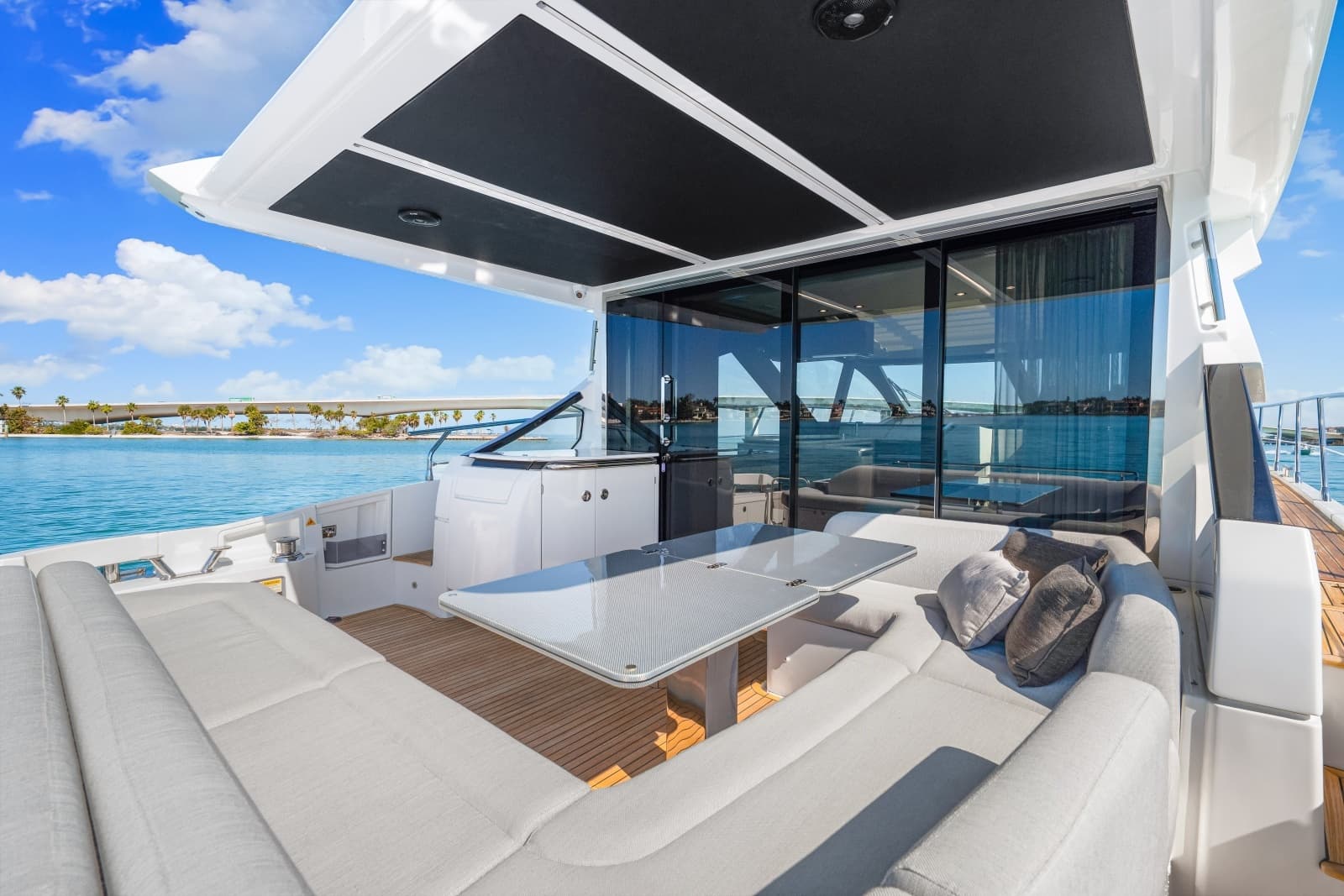 2020 Azimut S6