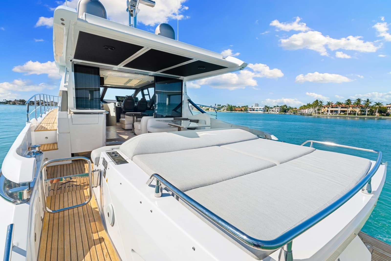 2020 Azimut S6