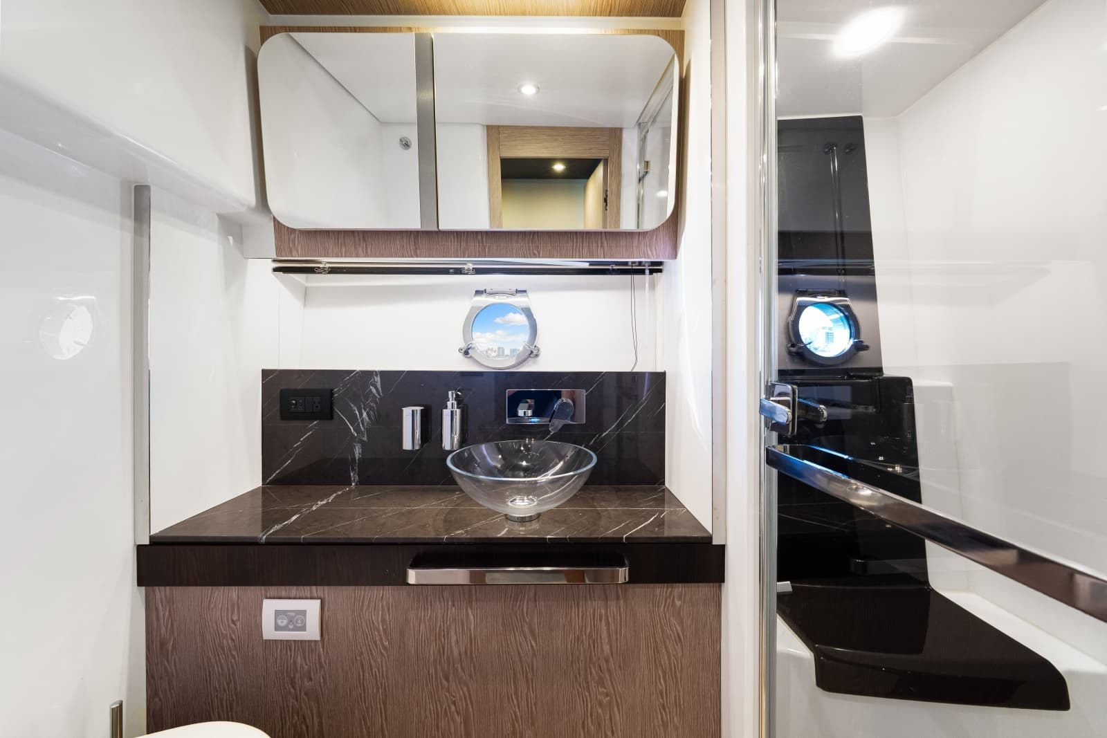 2020 Azimut S6