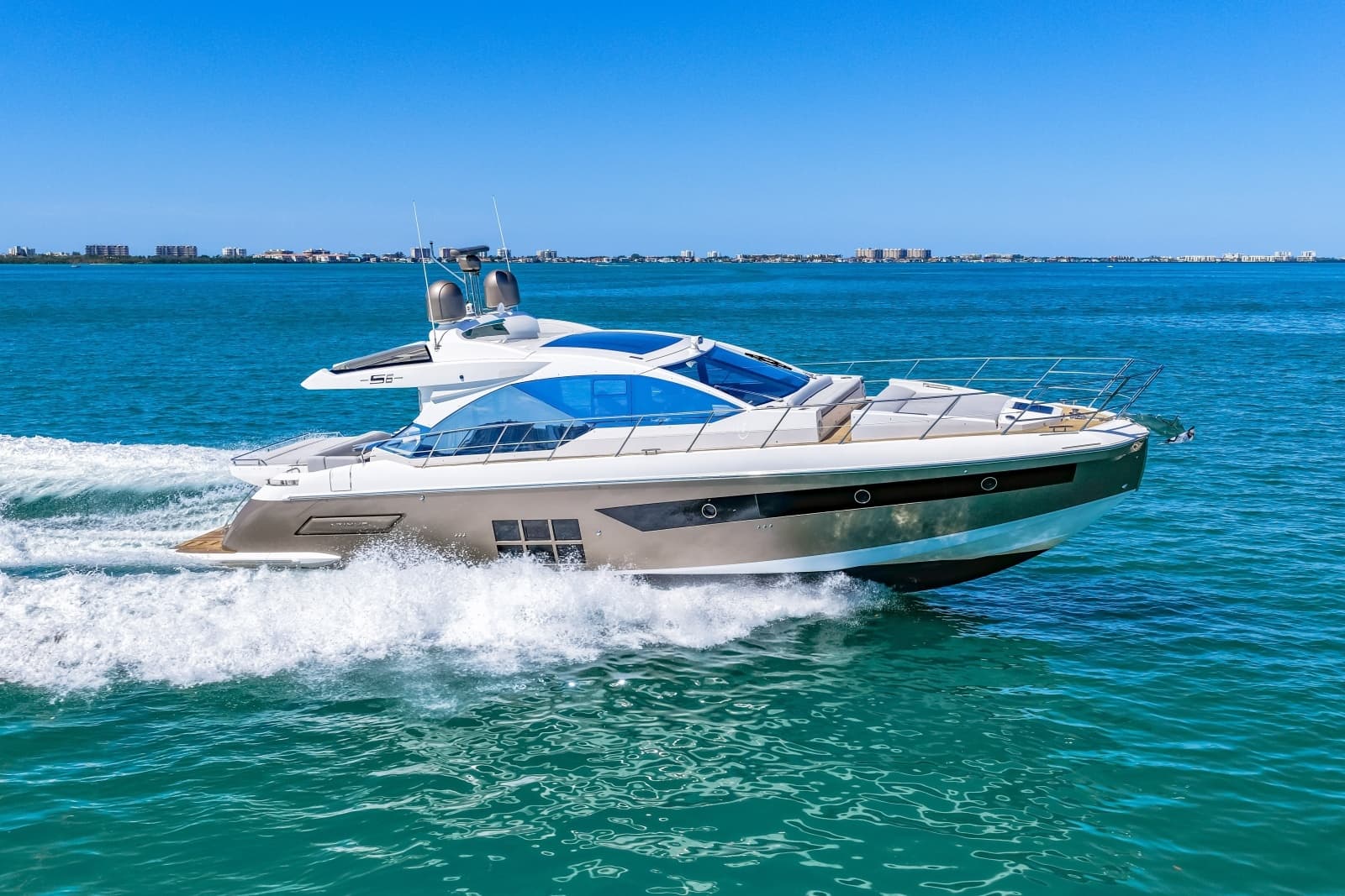 2020 Azimut S6
