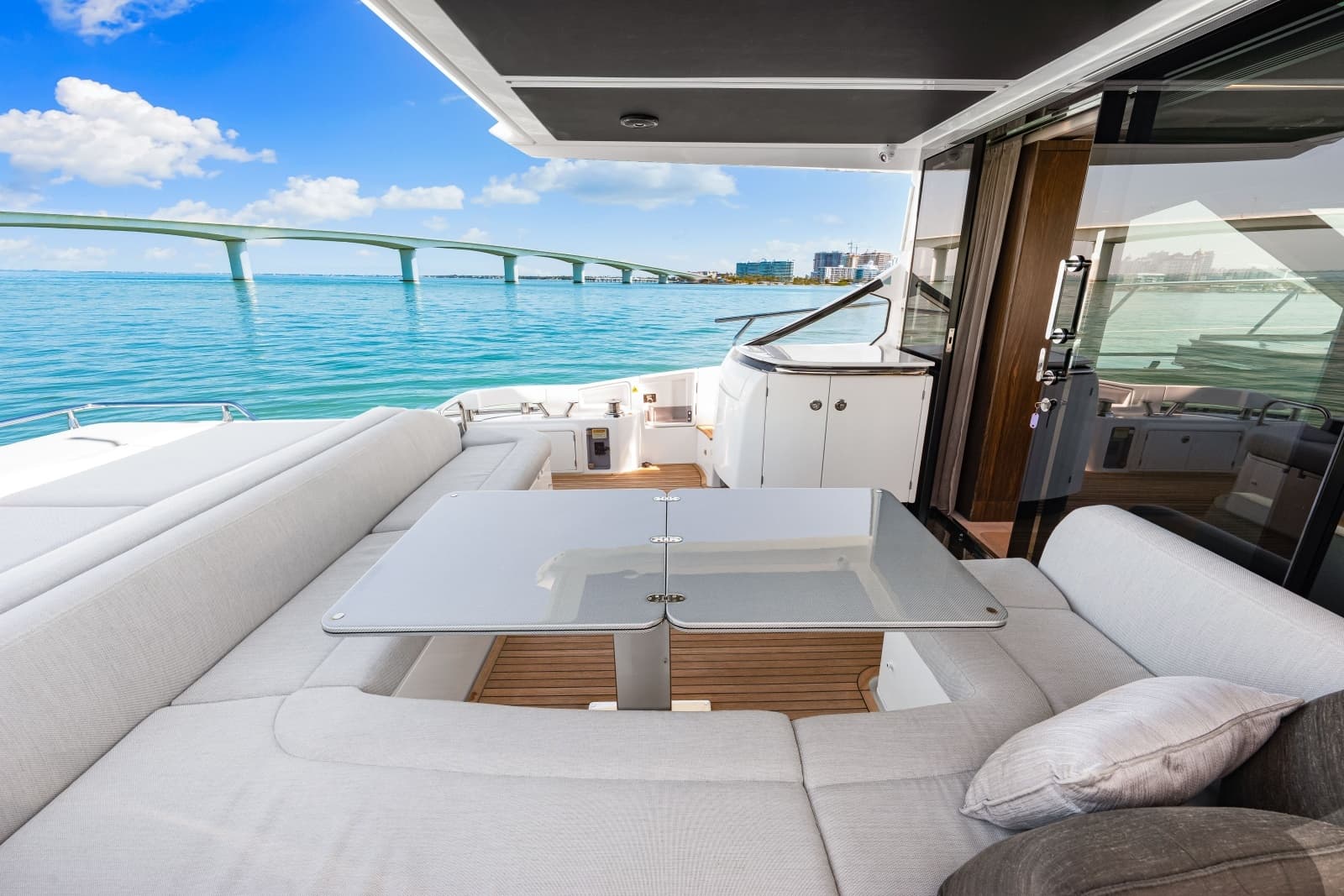 2020 Azimut S6