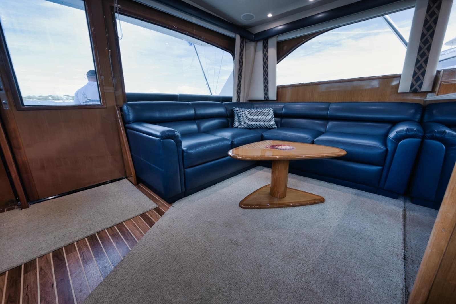 Viking 52 - THE HURRICANE - Salon