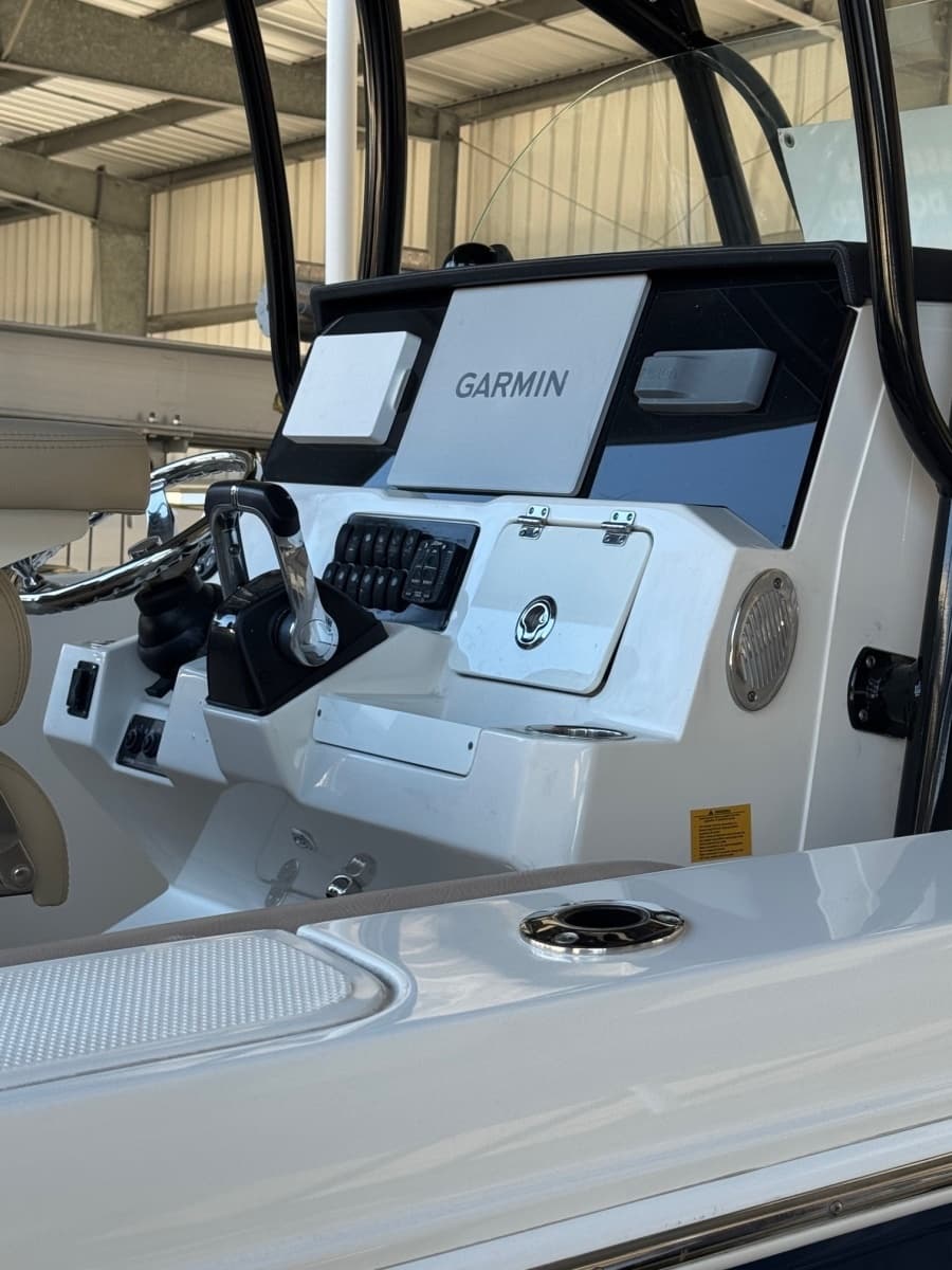 2021 Sailfish 290 CC