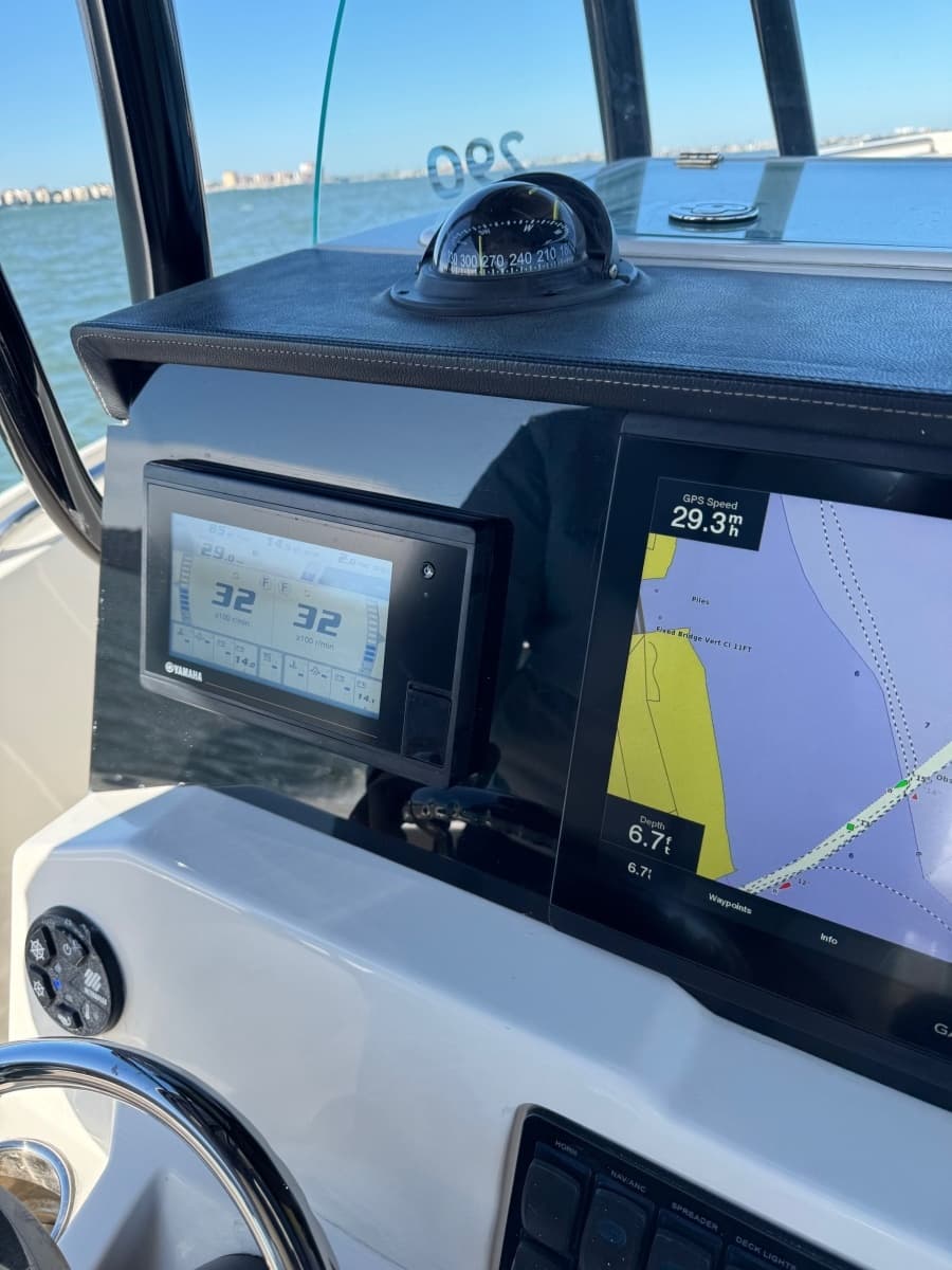 2021 Sailfish 290 CC