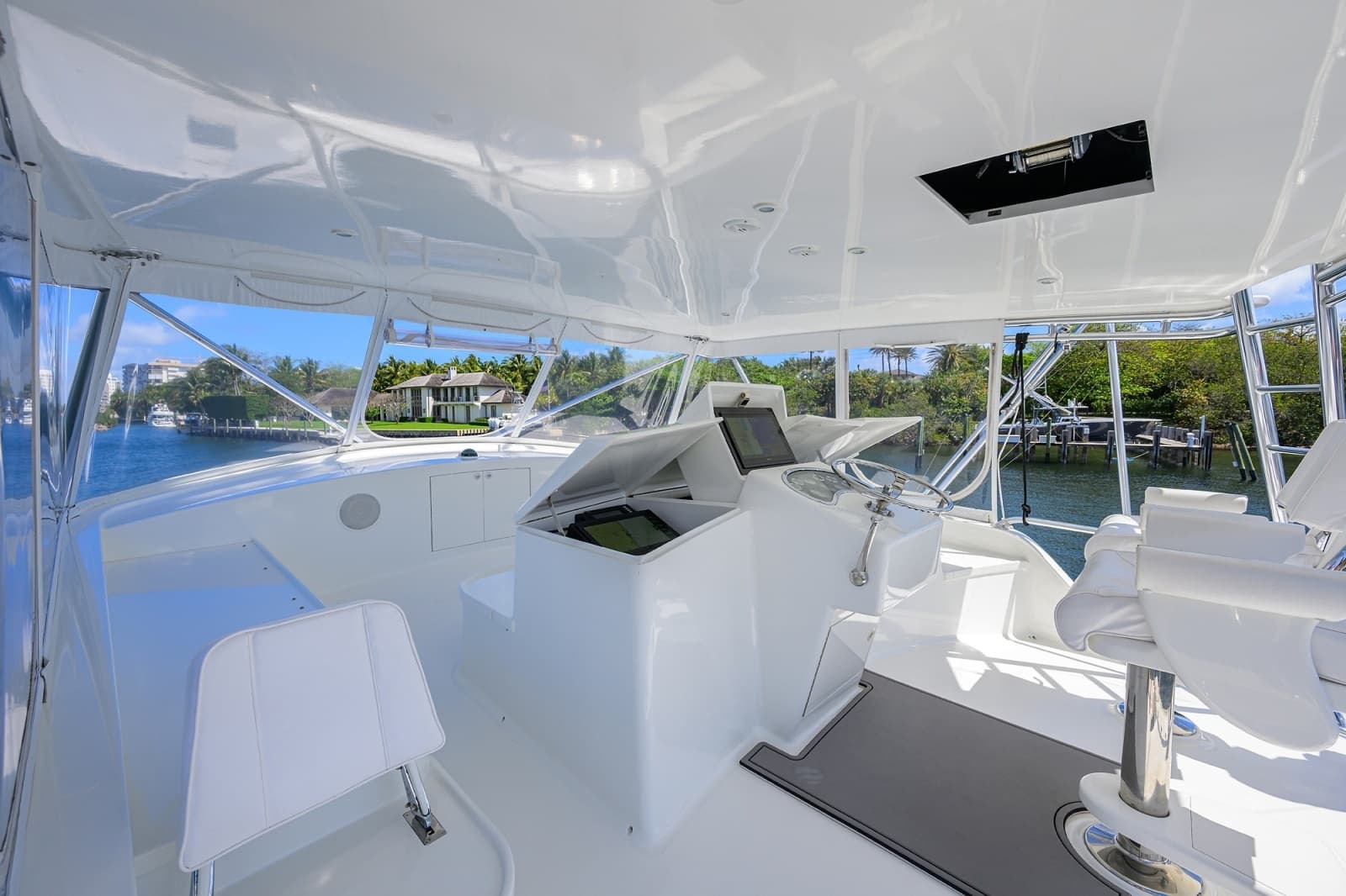 2003 American Custom Yachts 