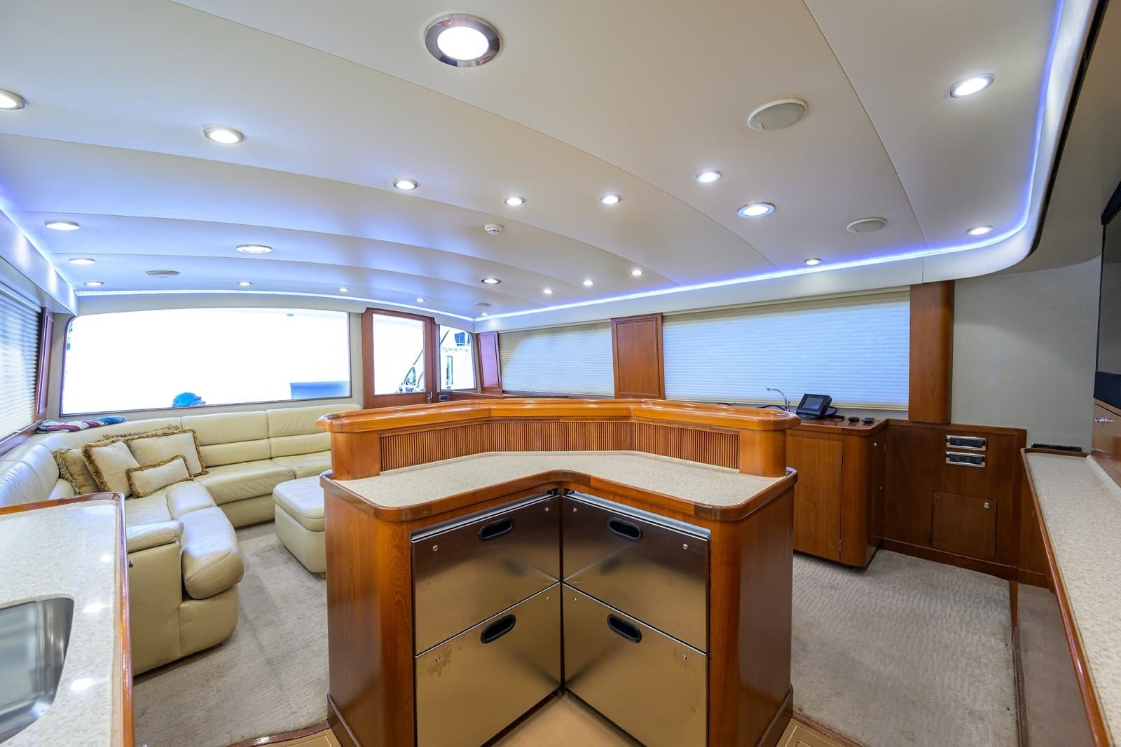 2003 American Custom Yachts 