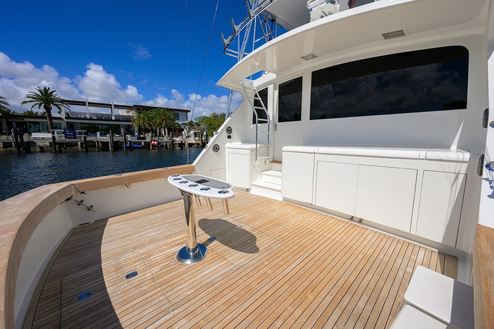 2003 American Custom Yachts 