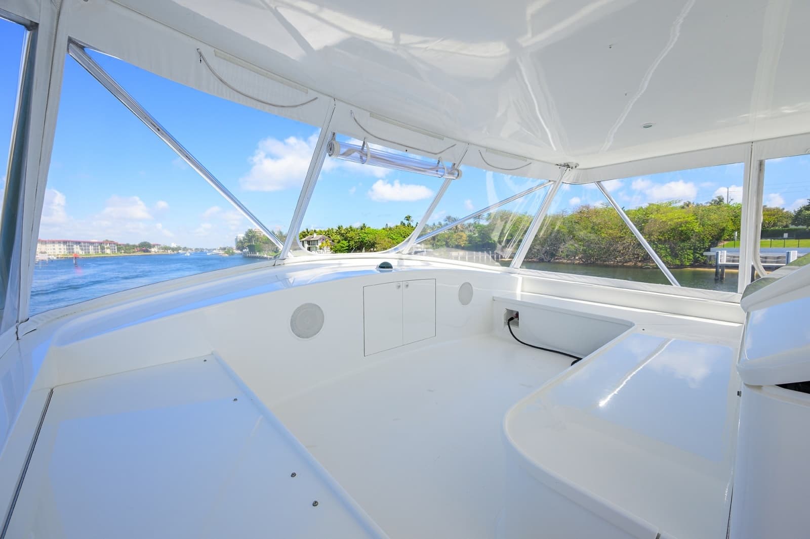 2003 American Custom Yachts 