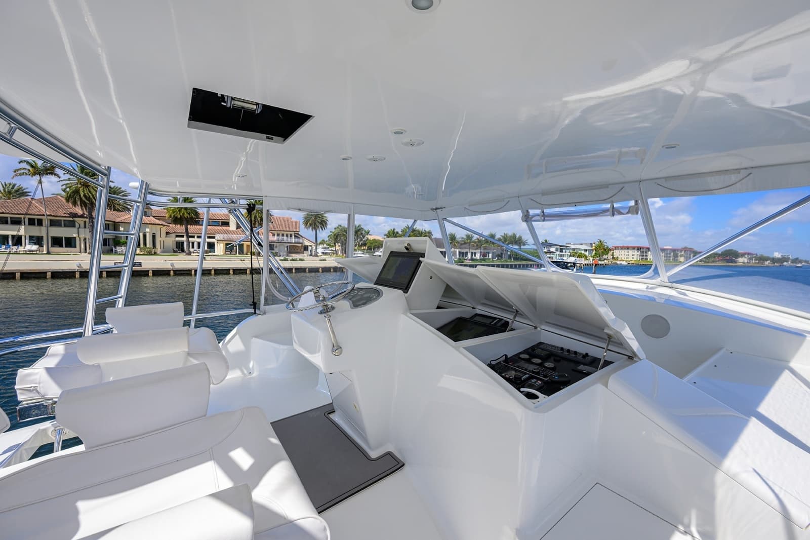 2003 American Custom Yachts 
