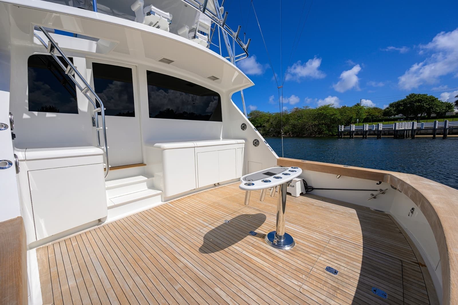 2003 American Custom Yachts 